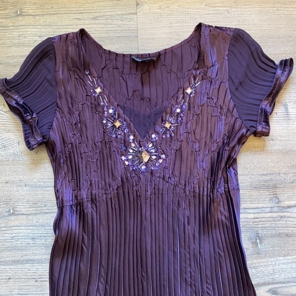 S.L. Fashions Knife Pleat Crisp A-Line V-Neck MIDI Dress w/ Handkerchief Hem - Picture 4 of 9